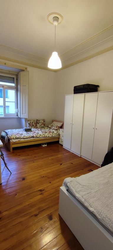 Imagem Quarto de quarto em Rua António Pedro, 6