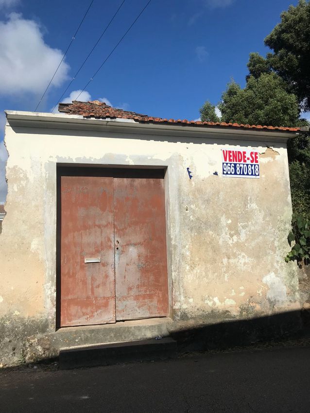 Зображення земельна ділянка, Rua Luís de Camões, 1