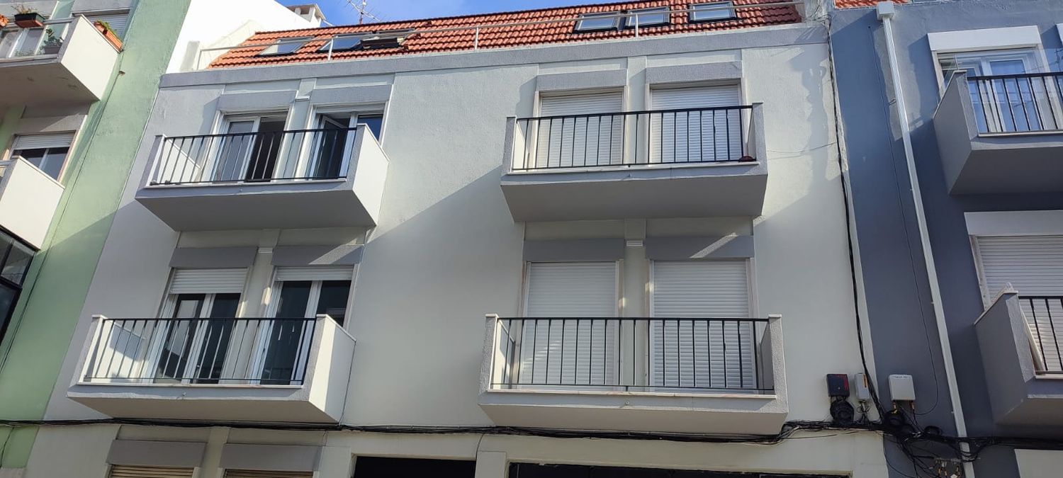 Imagem Fachada de apartamento t2 em Rua do Cardal da Graça, 20