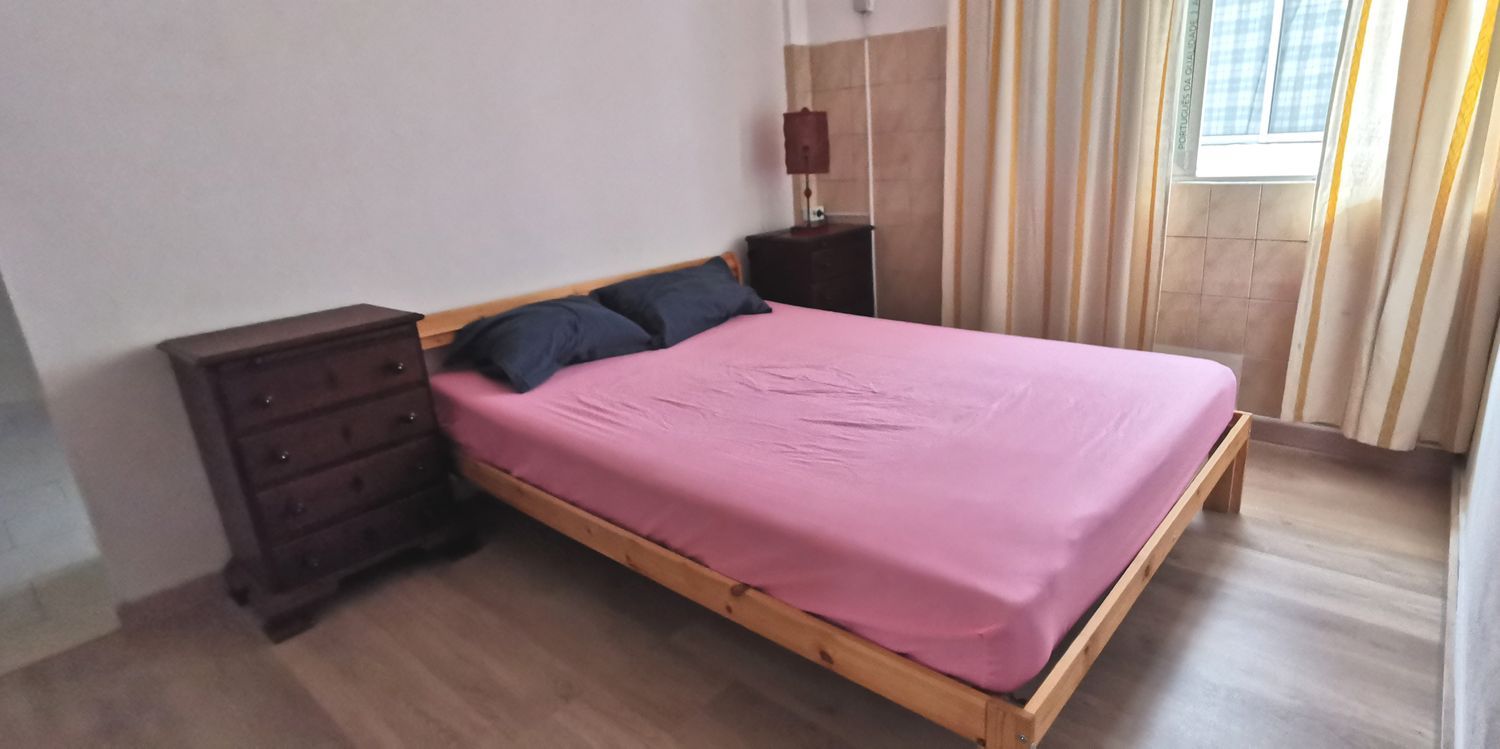 Imagem Quarto de apartamento t0 em Avenida Metalúrgicos, 224