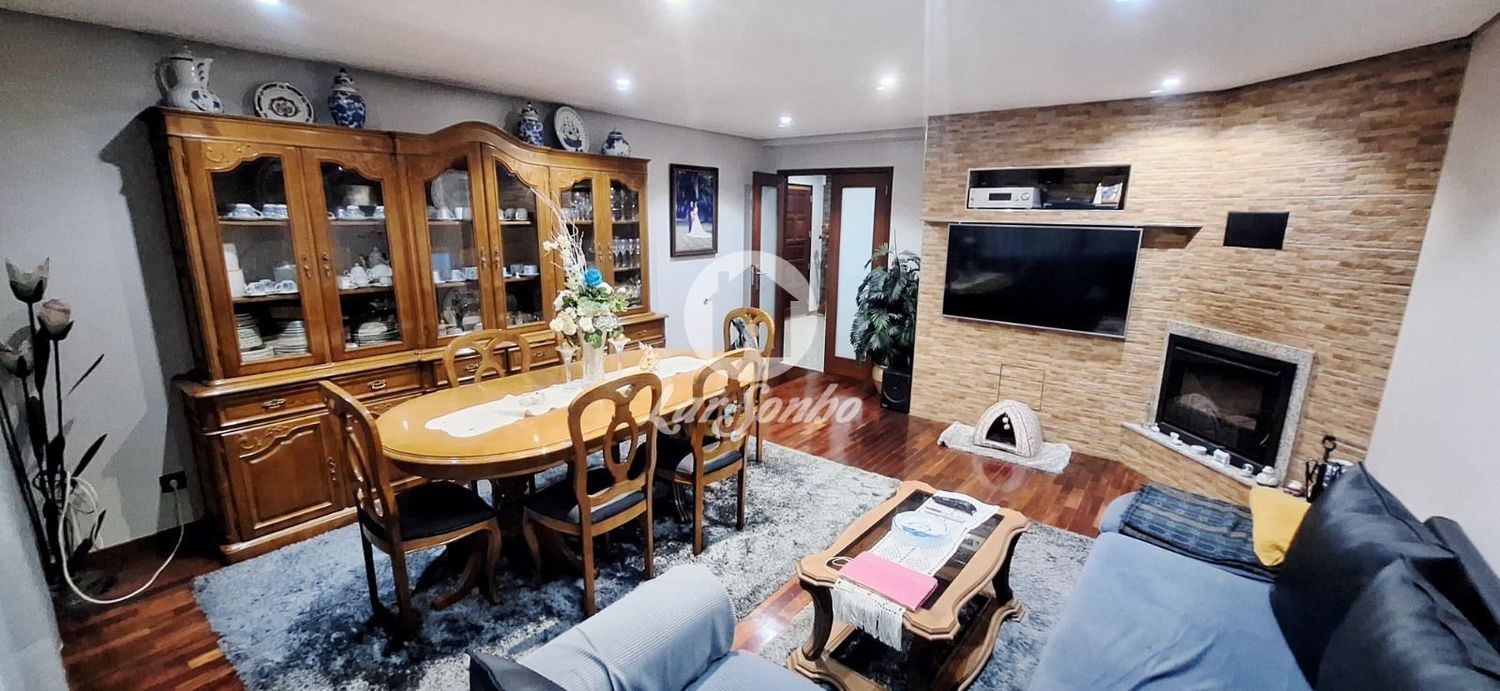 Imagem Sala de estar de apartamento t2 em Santa Maria Maior