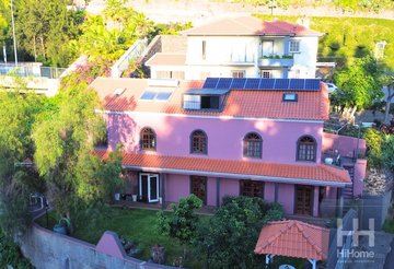 House Sale: at Rua Dos Ilhéus, Funchal