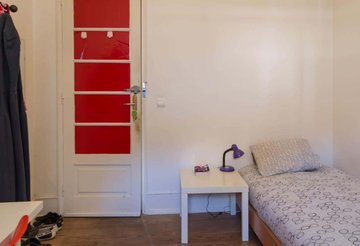 Room Rental: at Rua João De Menezes, Lisboa