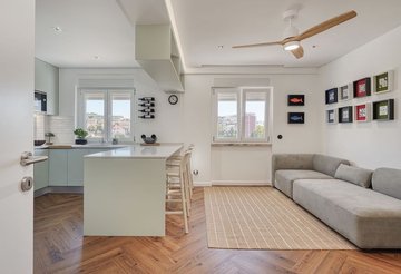 Flat Rental: at Rua Do Guarda-Jóias, Lisboa